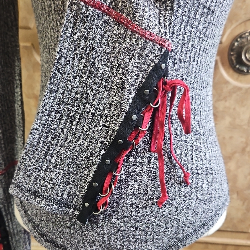 FP Movement by Free People Textured Gray Long Sleeve Top with Red Lacing Details - Picture 3 of 8